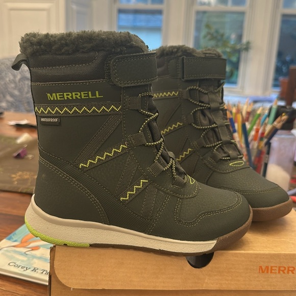 Merrell Snow Crush 20 WATERPROOF olive kids boots - Picture 2 of 7